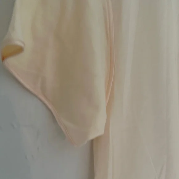 Hanro of Switzerland Cream nightgown with silk Button-Front details size Small - Picture 7 of 9